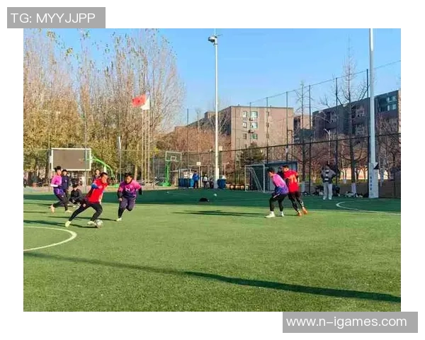 家庭欢乐与足球激情交融的幸福时光 家庭欢乐与足球激情交融的幸福时光