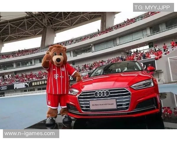 车踢足球视频引发热议看汽车如何展现足球技巧与激情对决